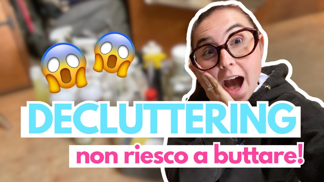 SVUOTO IL MIO ARMADIETTO IN MANEGGIO! Decluttering dei prodotti del mio cavallo 🐴