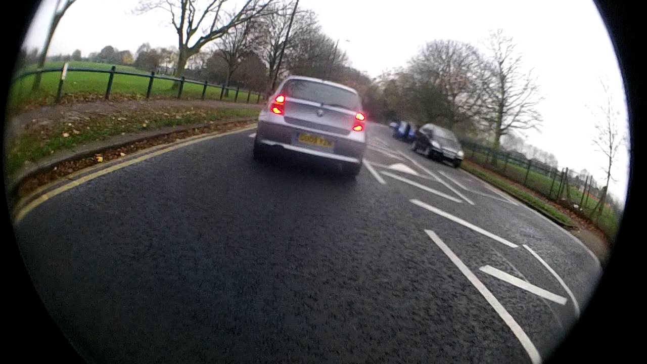 GU09 YZM Drives straight in front of me.