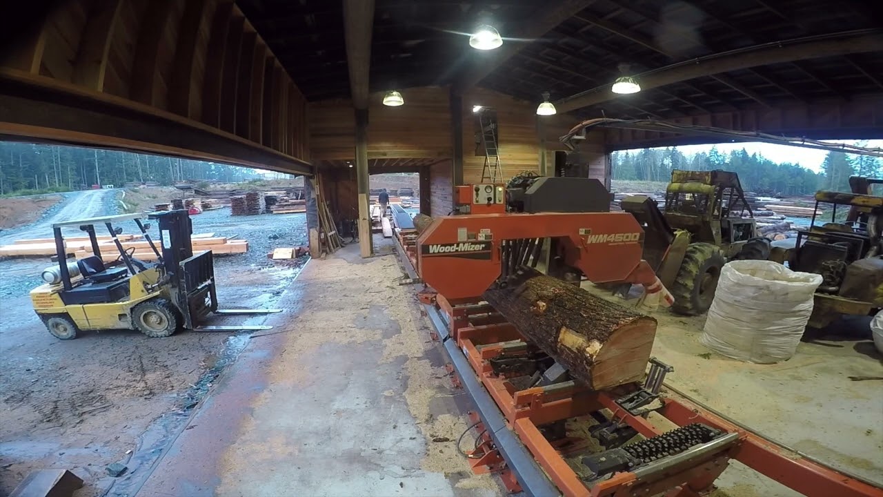 Woodmizer WM4500 cutting a 26' fir beam
