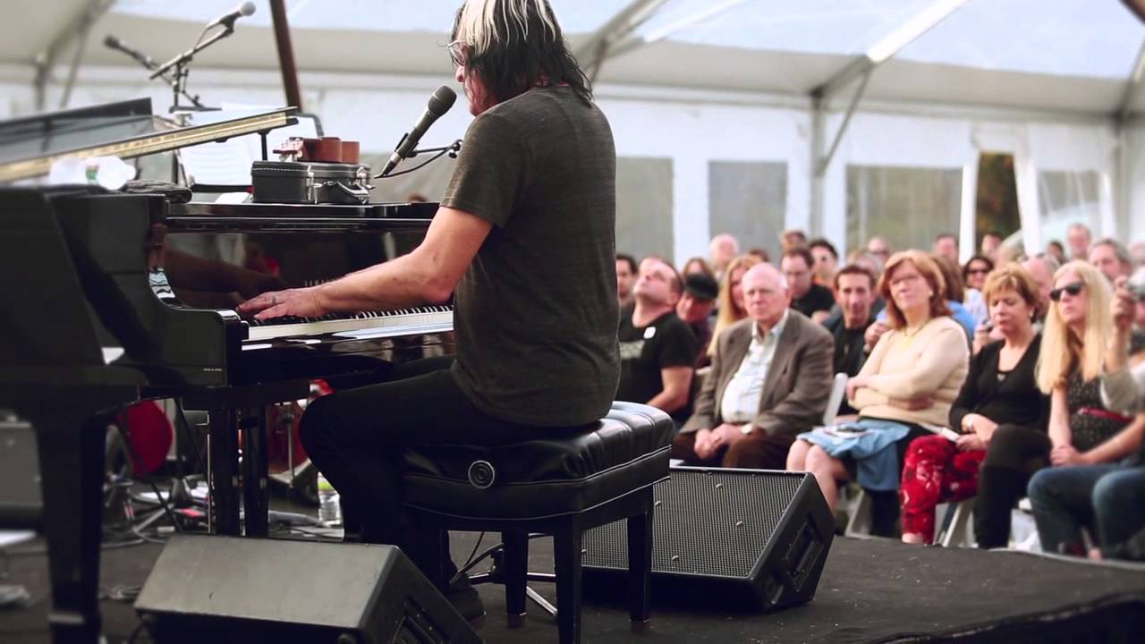 Todd Rundgren - Compassion Live under the RA Pyramid