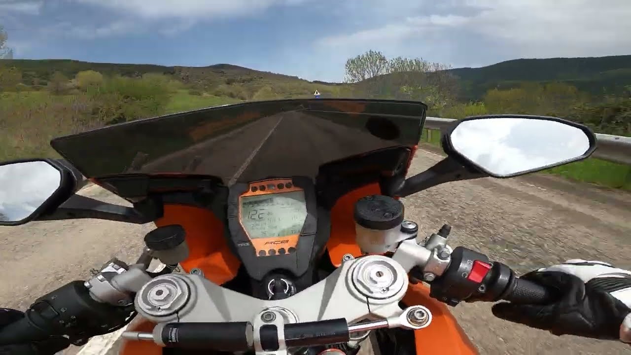 Riding my KTM RC8 2008 [ RAW Onboard ]