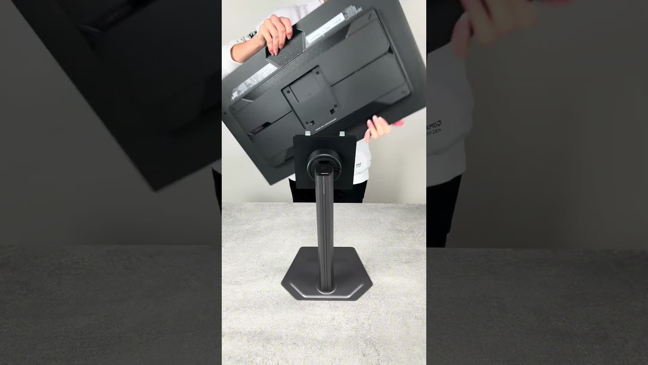 GIGABYTE M27UP - unboxing
