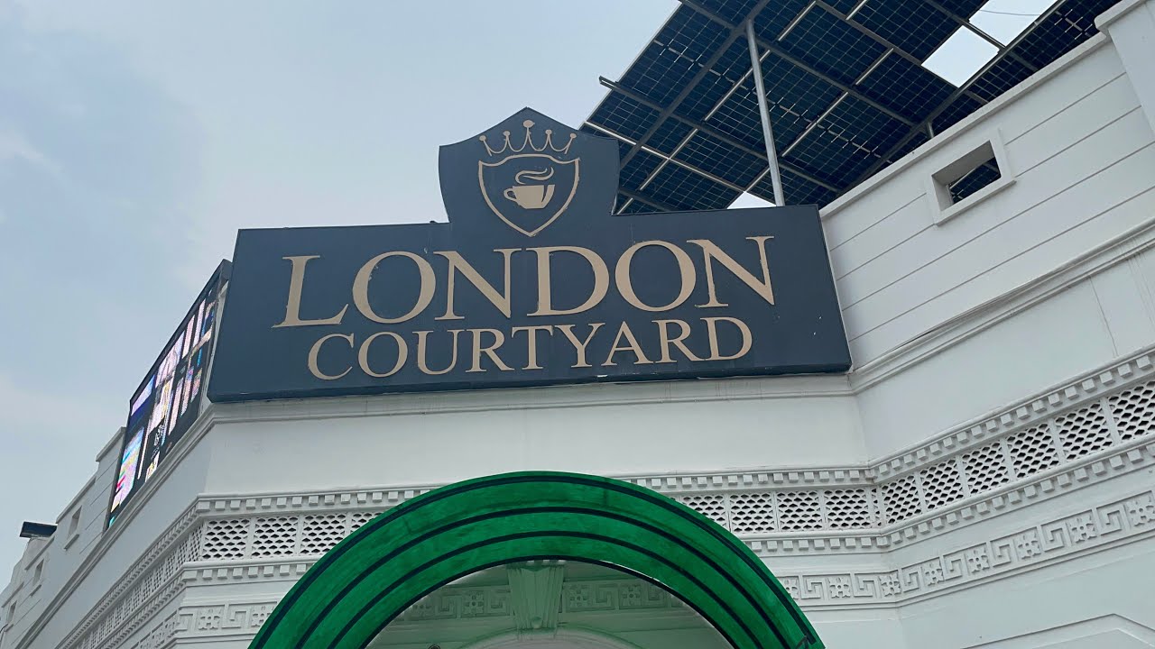 london courtyard Hi-tea vlog review by Anum Ammar🥰