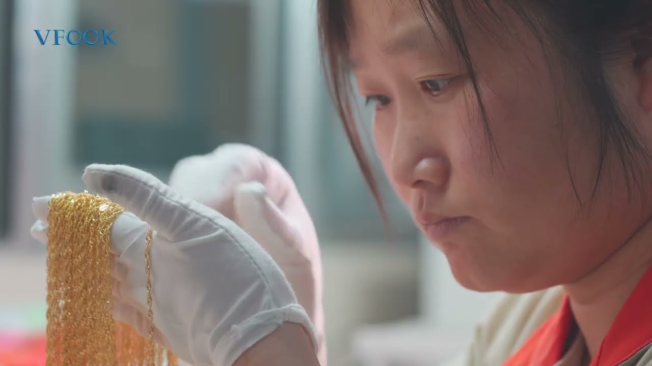How Gold Chains Are Made | Inside an 18K Gold Chain Factory