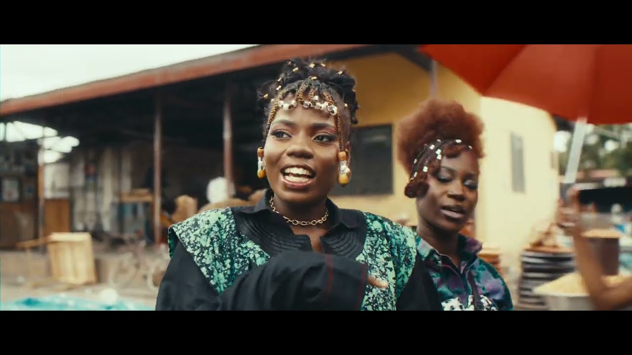 Beeztrap KOTM - FOTO ft Olivetheboy (Official Video)