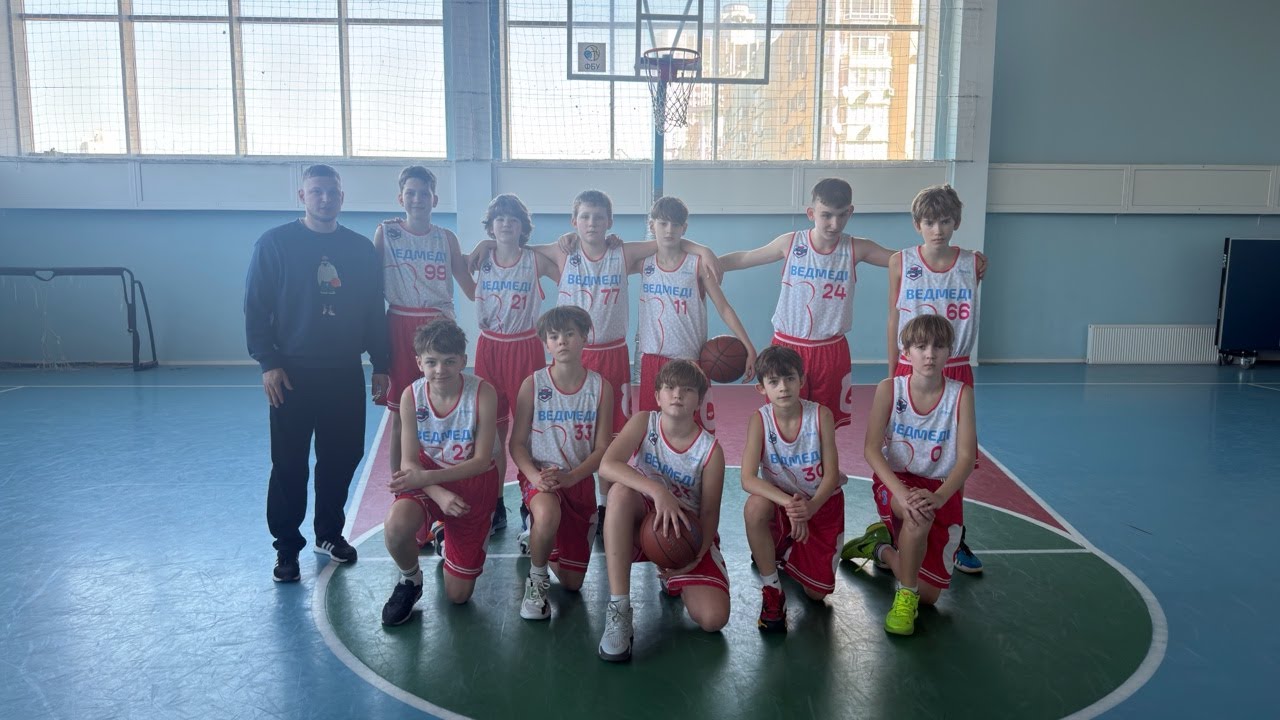 ДЮСШ-3-Ведмеді  vs Скіфи-Spirit. Чемпіонат Києва . 2014 рік