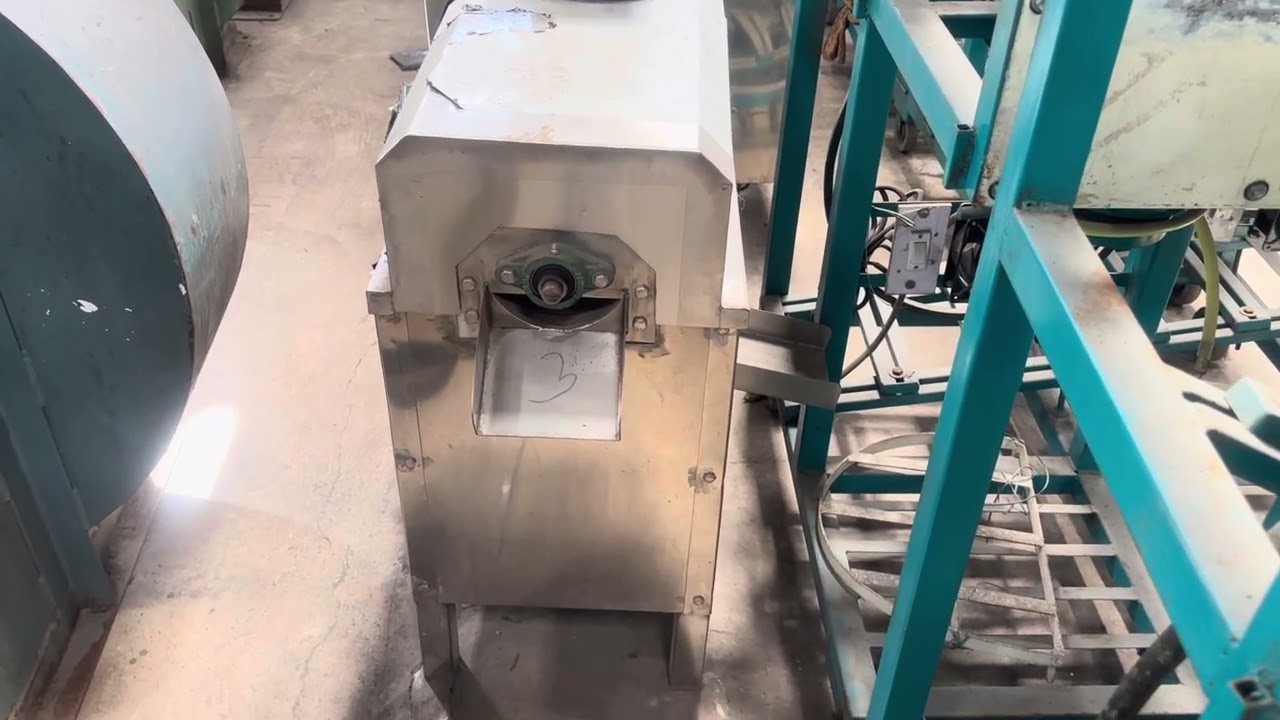 Heavy Duty SS Body Food Grade Quality Mango Pulp Or Juice Making Machine WhatsApp +91 93402 60259