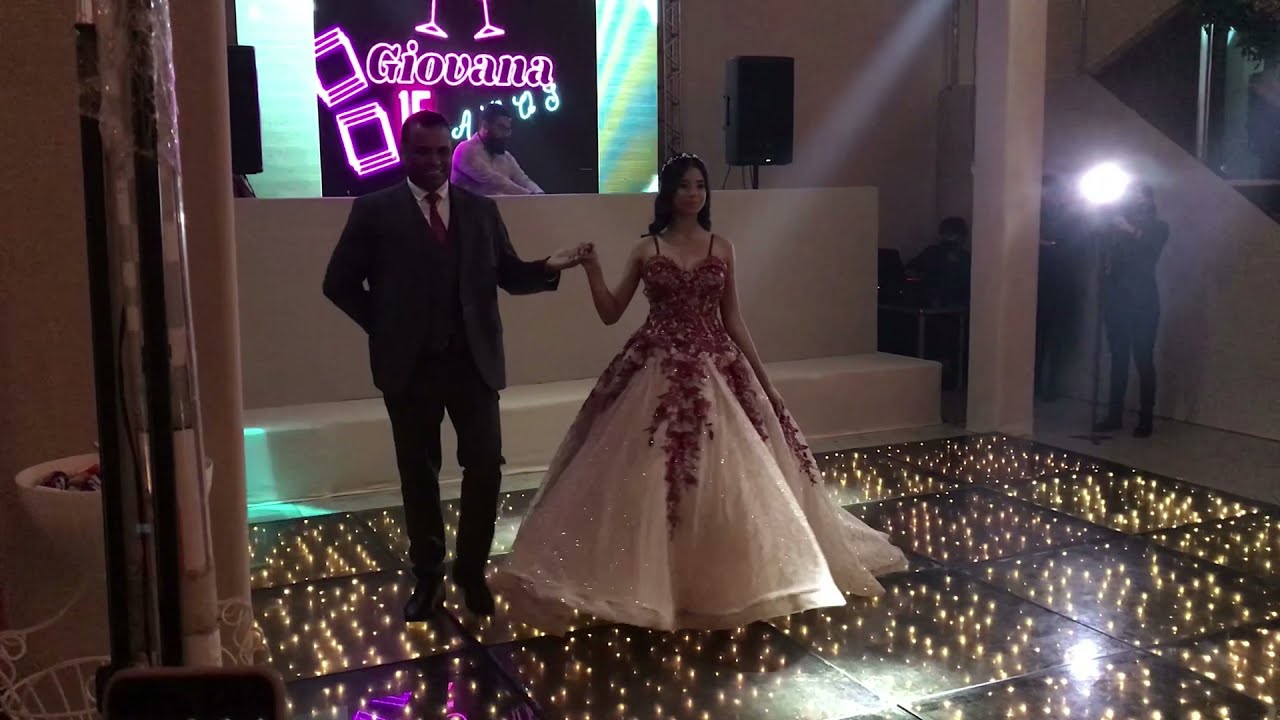 XV Giovana Passos - Valsa com o Pai