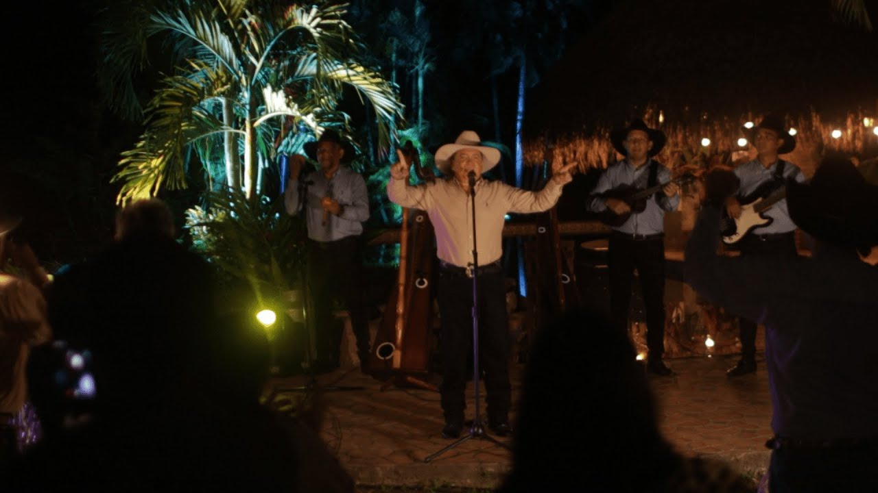 Carlos Alvarado (Llanerías - Video Oficial)