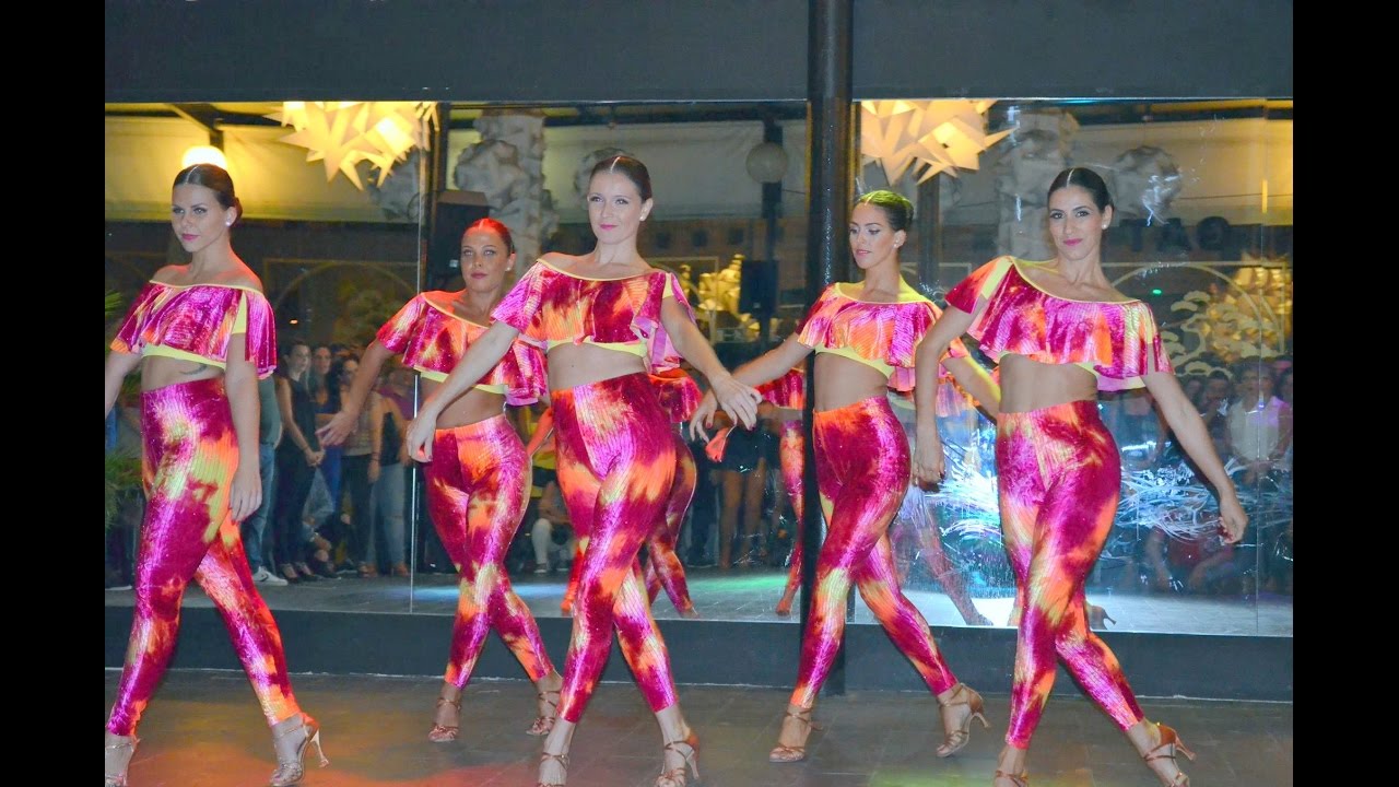 Show Aquisebaila Ladies Bachata (Macu García)