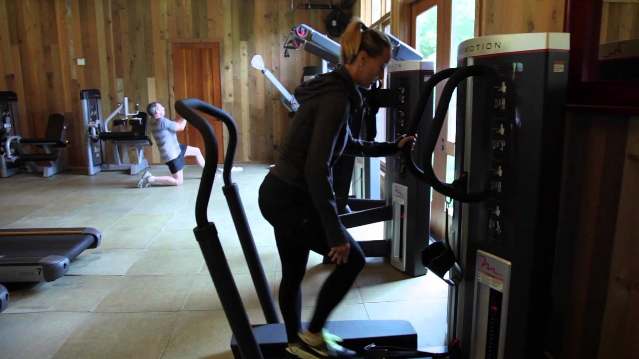 FreeMotion Workout with Janka - Glutes & Quads
