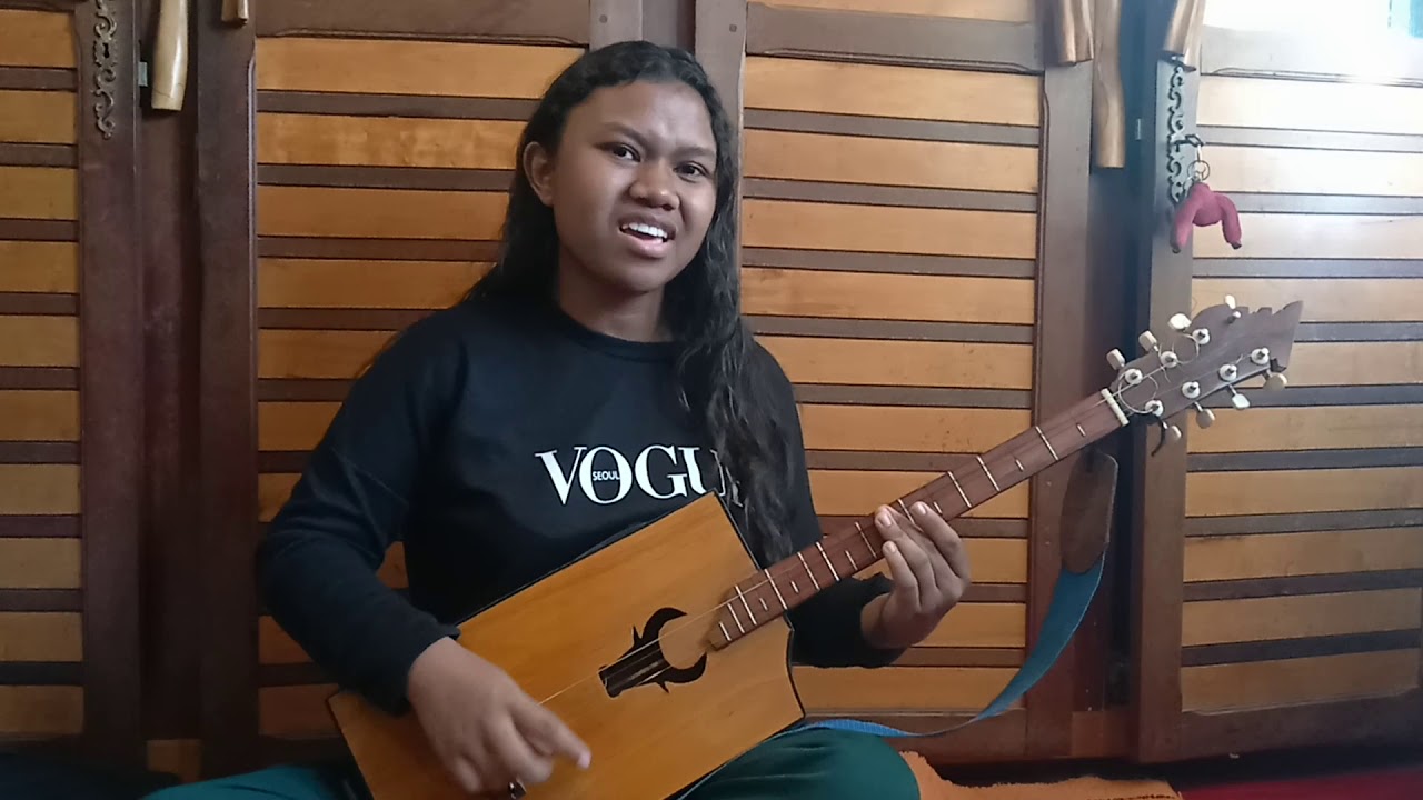 Cover aza manadino - tif a tif   by ahary ndri kabaosy