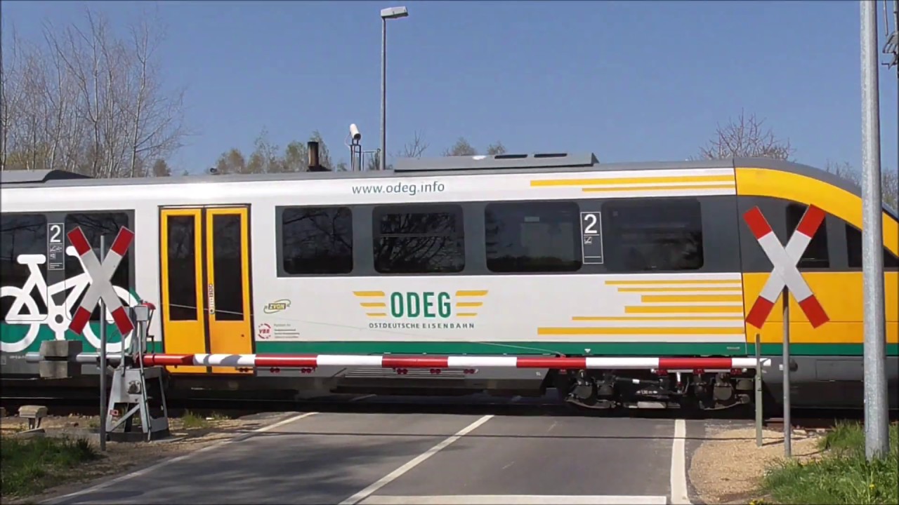 Železniční přejezd Hagenwerder (D) // Bahnübergang [Full HD]