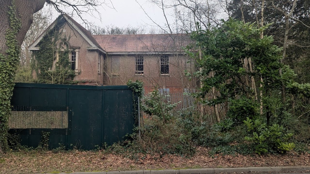 Scoping out hellingly hospital for exploration 