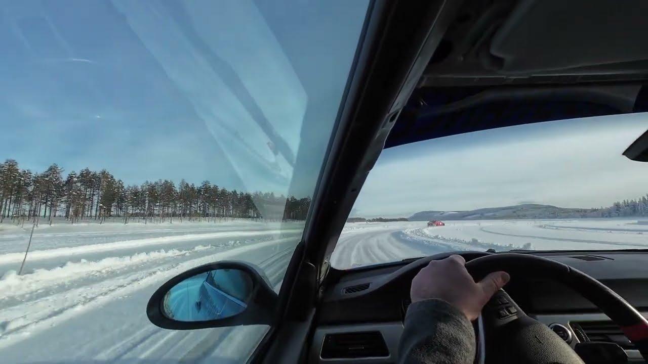 BMW 325Ci sur glace en Suède