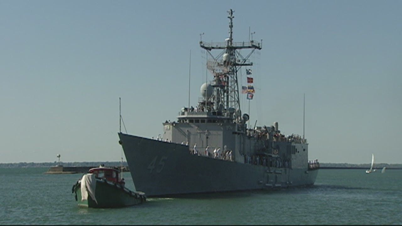 Ships coming into port for Navy Week