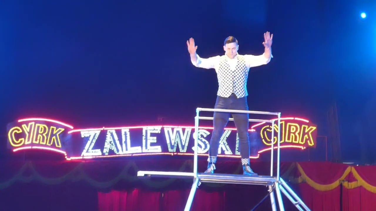 CYRK ZALEWSKI 2022 TRAMPOLINA NA KOMICZNIE
