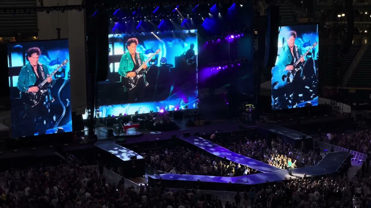 Who’s Crying Now - Journey Live at T-Mobile Park in Seattle, Washington 9/4/2024