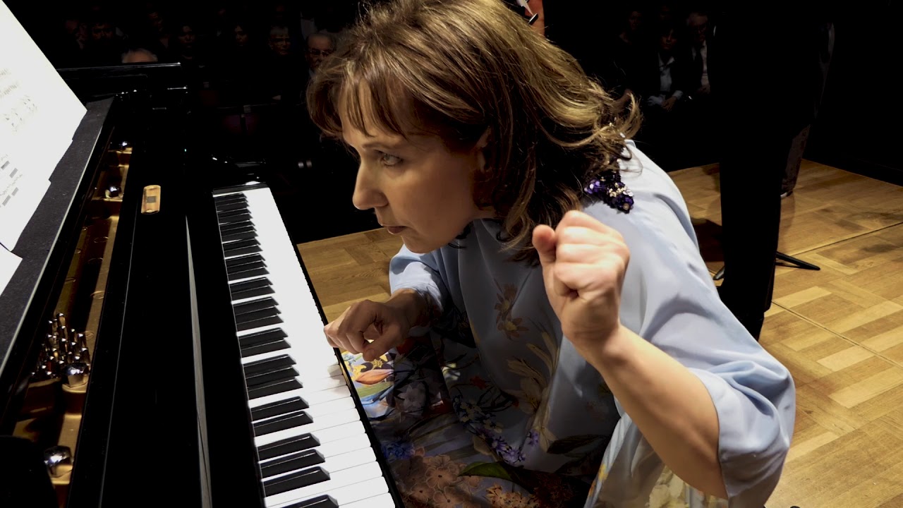 Natalya Pasichnyk plays Myroslav sloryk - Variations on a Swedish Theme