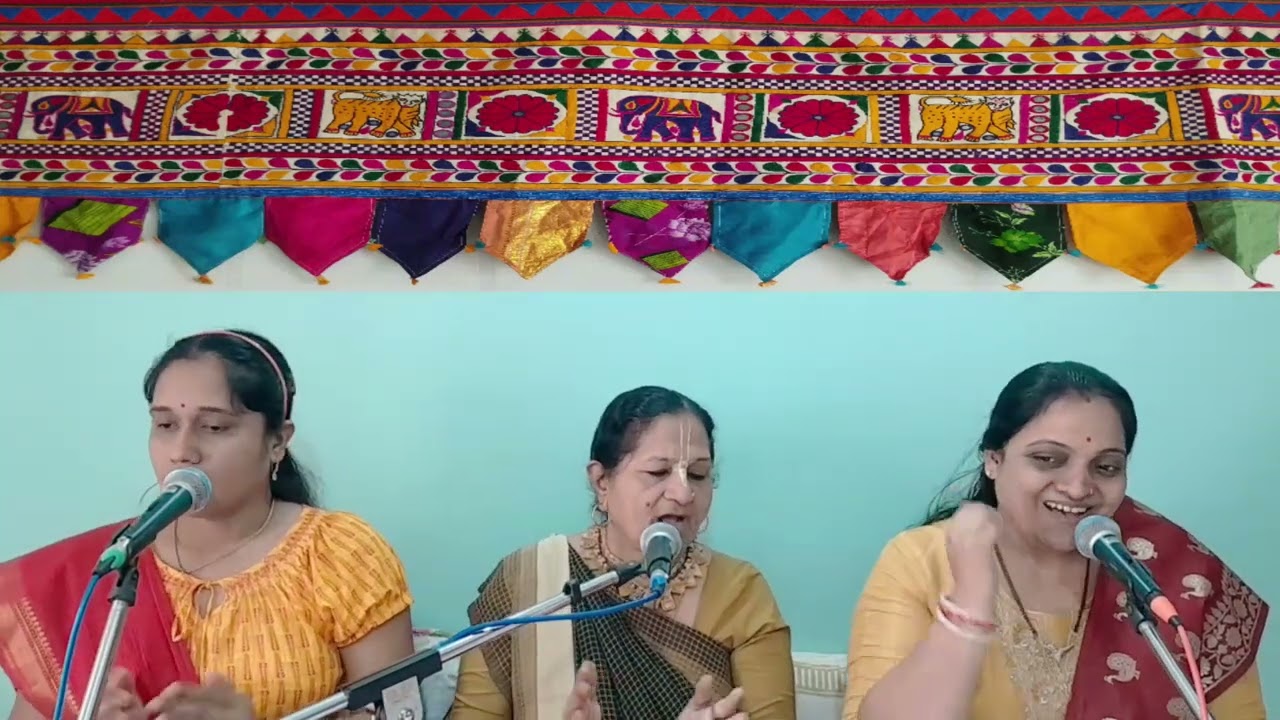 અંબે મૈયા રે દેવળ તારું જોઈને મન હરખાય - ઉષ્માબેન(ગરબો લખેલો નીચે છે)#2025નવરાત્રિ 