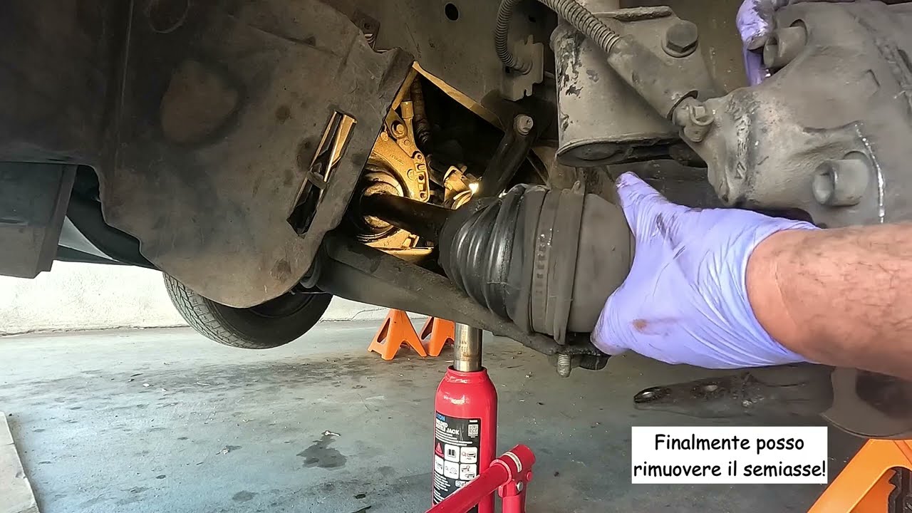 SOSTITUZIONE SEMIASSE LATO GUIDA SX - PARTE N.2 : SMONTAGGIO / RENAULT CLIO 2 D7F