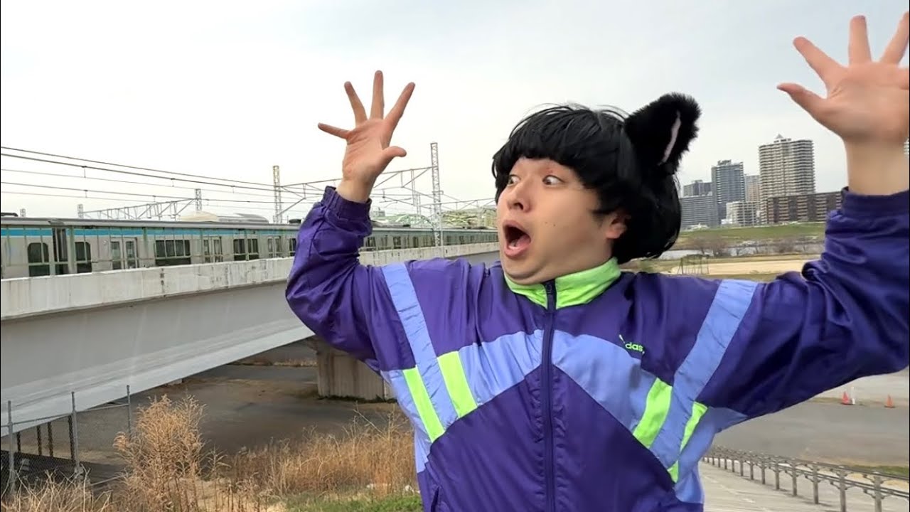 電車見てたら来た、夏絵ココみたいなヤツ