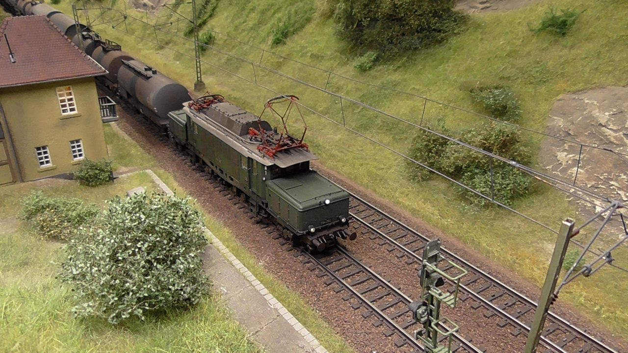 Roco E 94 282  mit ESU Loksound / Anfahrszenen auf der 