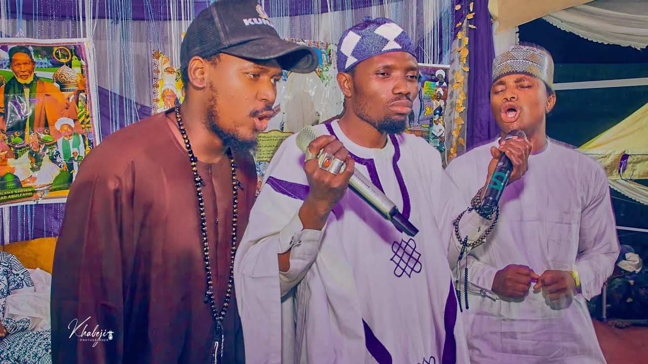 sabon Majalasin m Abubakar sha'iri sharada wanda ya Gabatar A Dan bare Ayi saurare lfy 