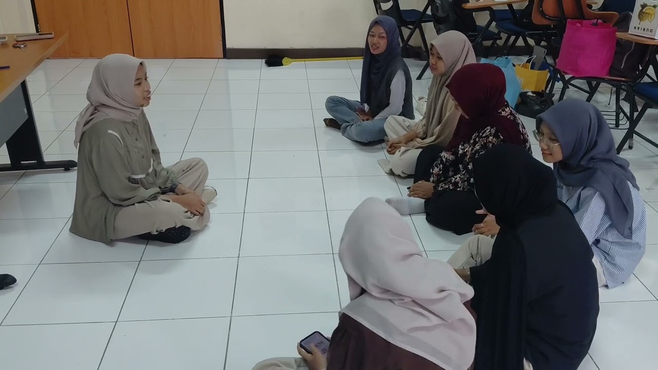 Vidio 2 - Uzlifatur Rohmah - MK Mikroteaching - PG PAUD Unesa 