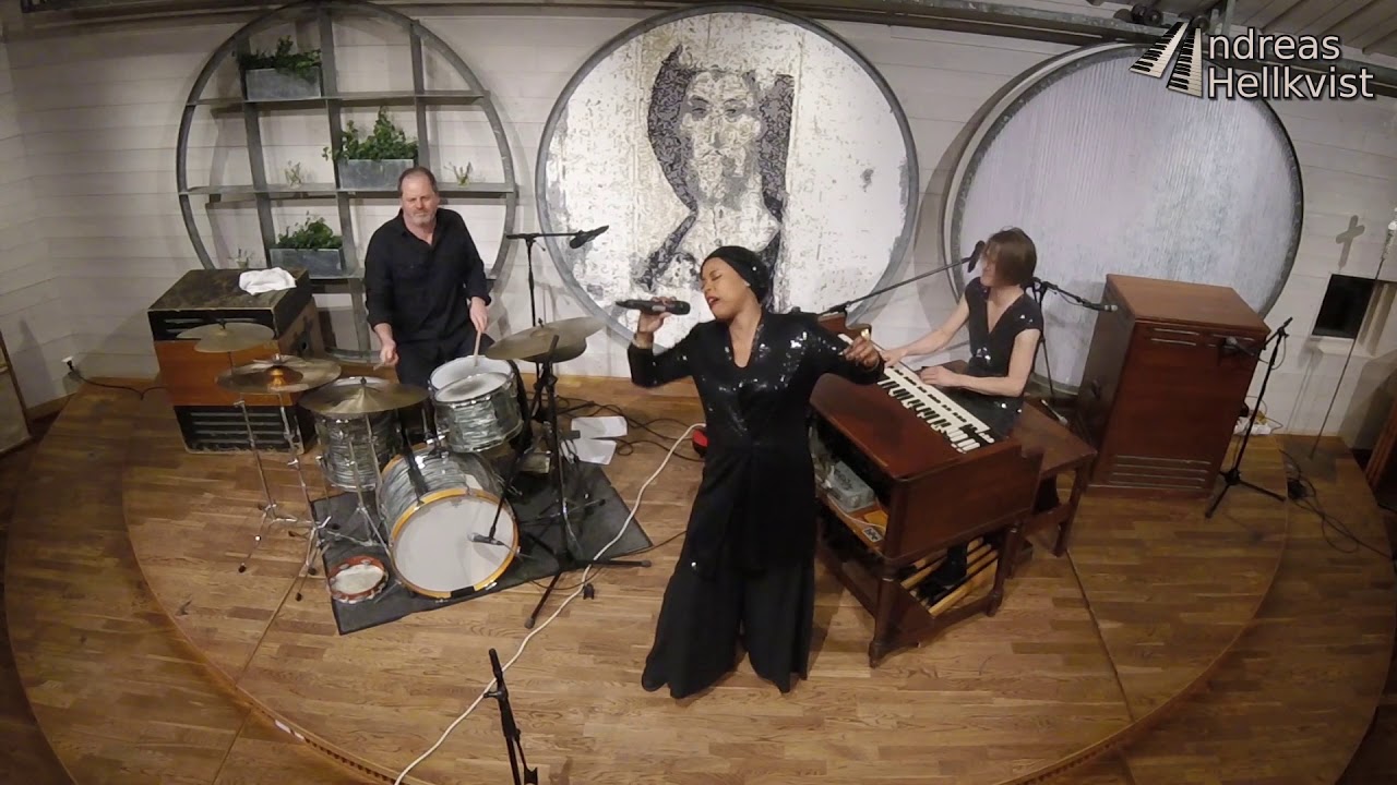 Kiralina Trio - Please send me someone to love (P. Mayfield)