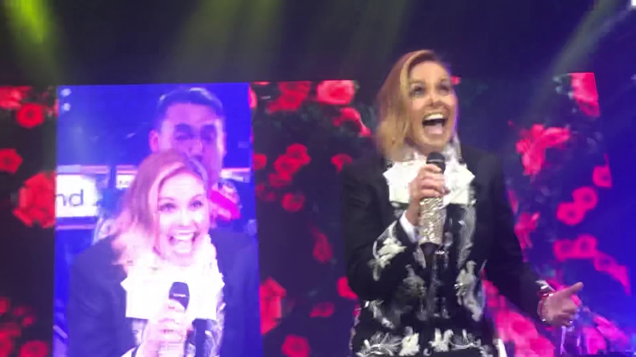 Lucero Popurrí Juan Gabriel (Chile 28-09-2019)