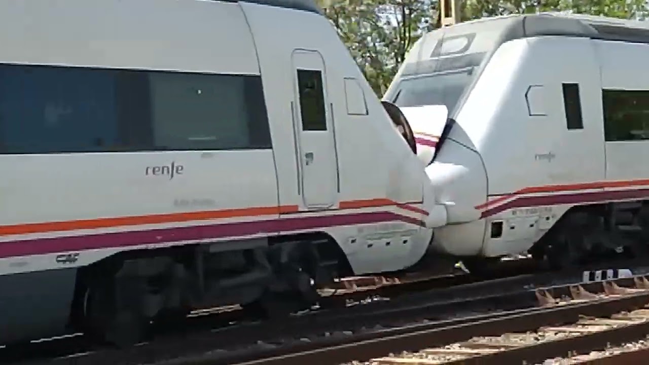 Alex.Tren 599 doble Composición destino Madrid A  Cercanías.2/5/22.