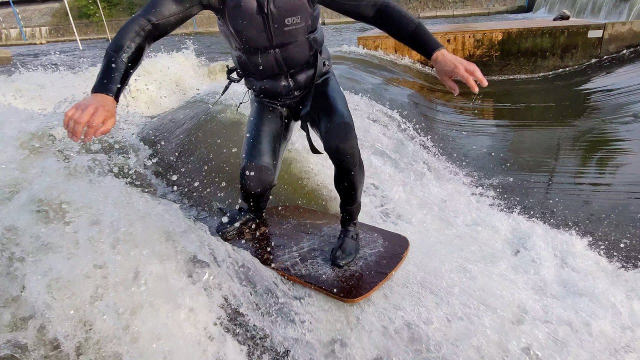 Vlny &Scaron;tvanice 🤙 Surfing Hollow Days
