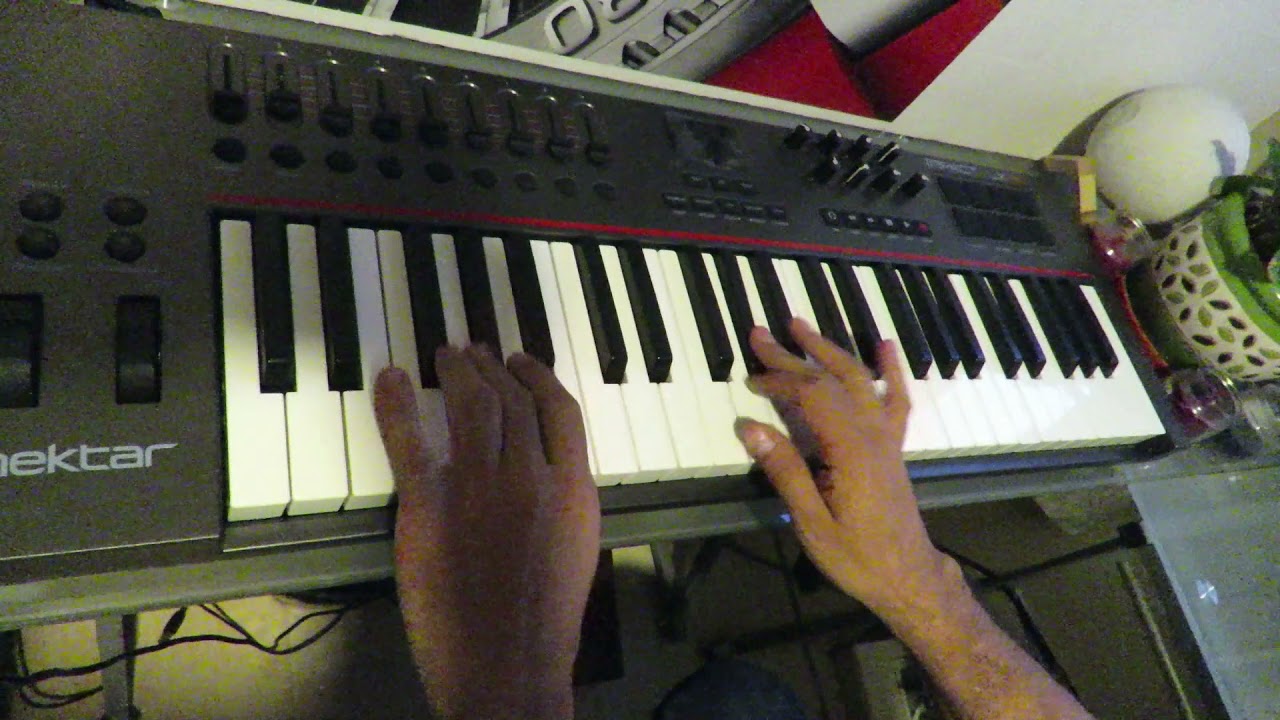 TECLADO CONTROLADOR MIDI NEKTAR LX49