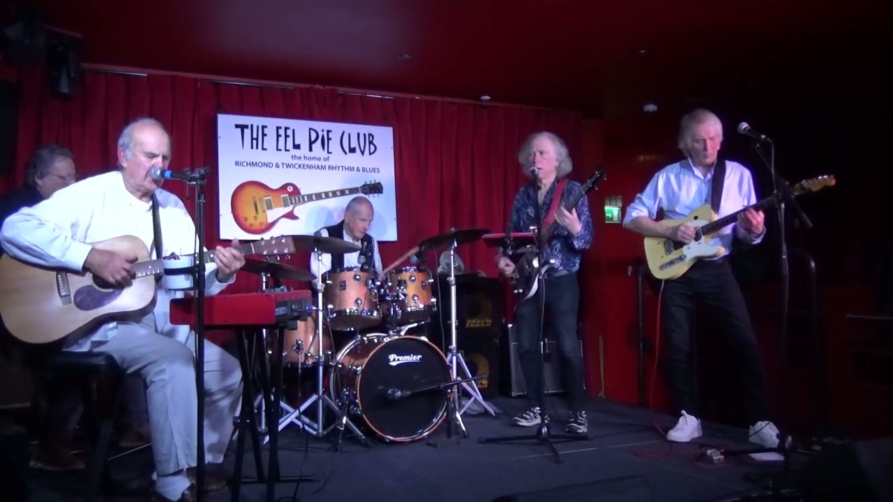 The Others opens second half of its gig at Eel Pie Club with 1960 Howlin’ Wolf classic “Spoonful”