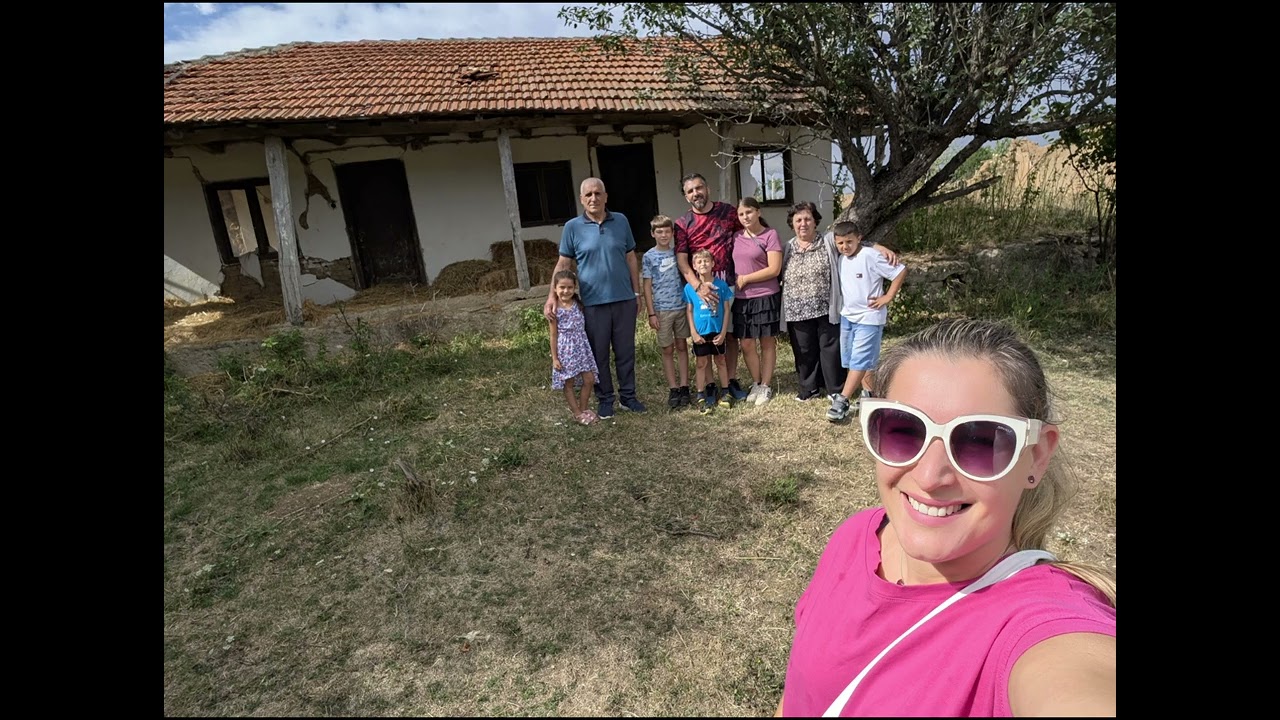 Kthimi tek rrënjët Historia e një familjeje nga Llapashtica e Epërme, Kosovë (1961–2005) Humolli