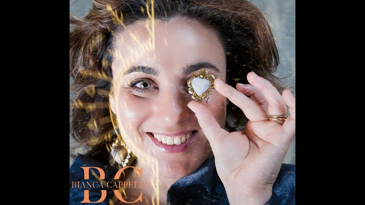 Gioielli in Corallo Contemporanei di Torre del Greco con Bianca Cappello