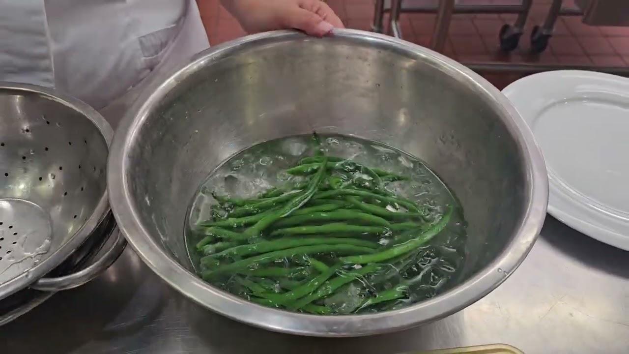 Boil   Garlic Green Beans