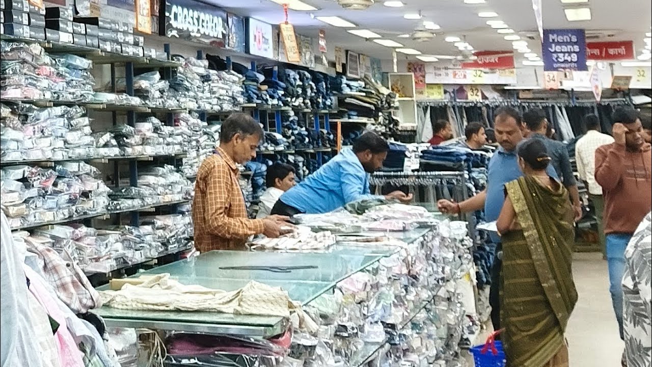 दोस्त के साथ शॉपिंग व्लॉग 🛍️ | दोस्त के लिए शर्ट-पैंट खरीदी | पूरा मजेदार दिन 😍