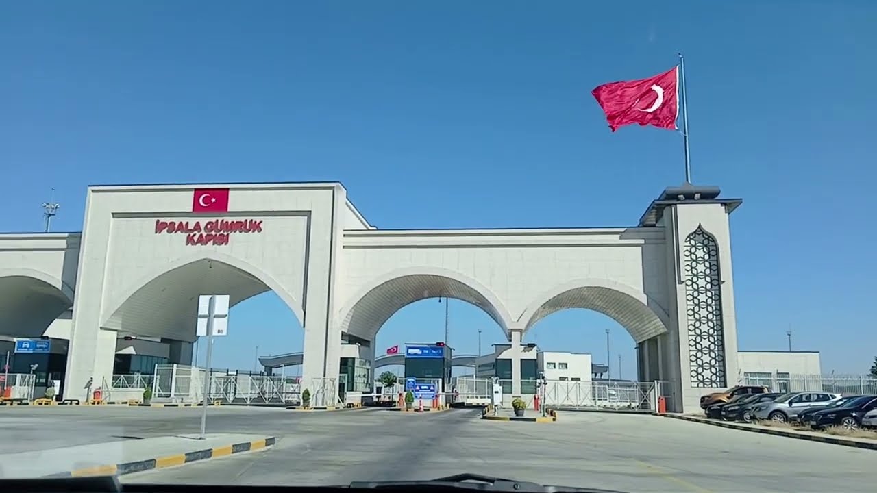 ARAÇLA İPSALA SINIR KAPISI GEÇİŞİ...