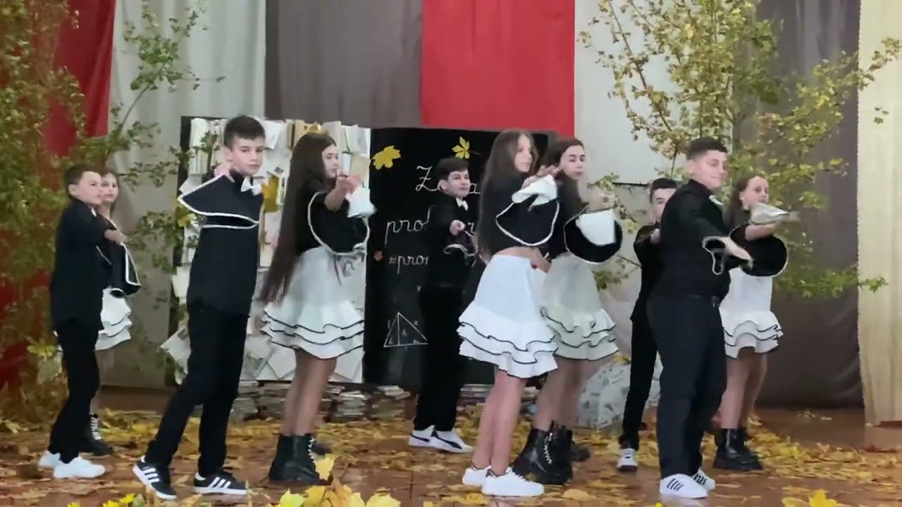 Ziua Profesorului 2022 - Dans - Llamame