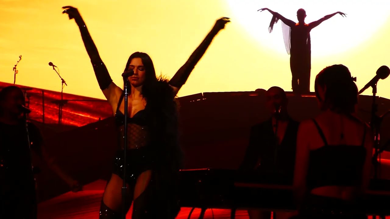Two Lipa - Maria - Radical Optimism Tour - MSG, Нью-Йорк - 17 сентября