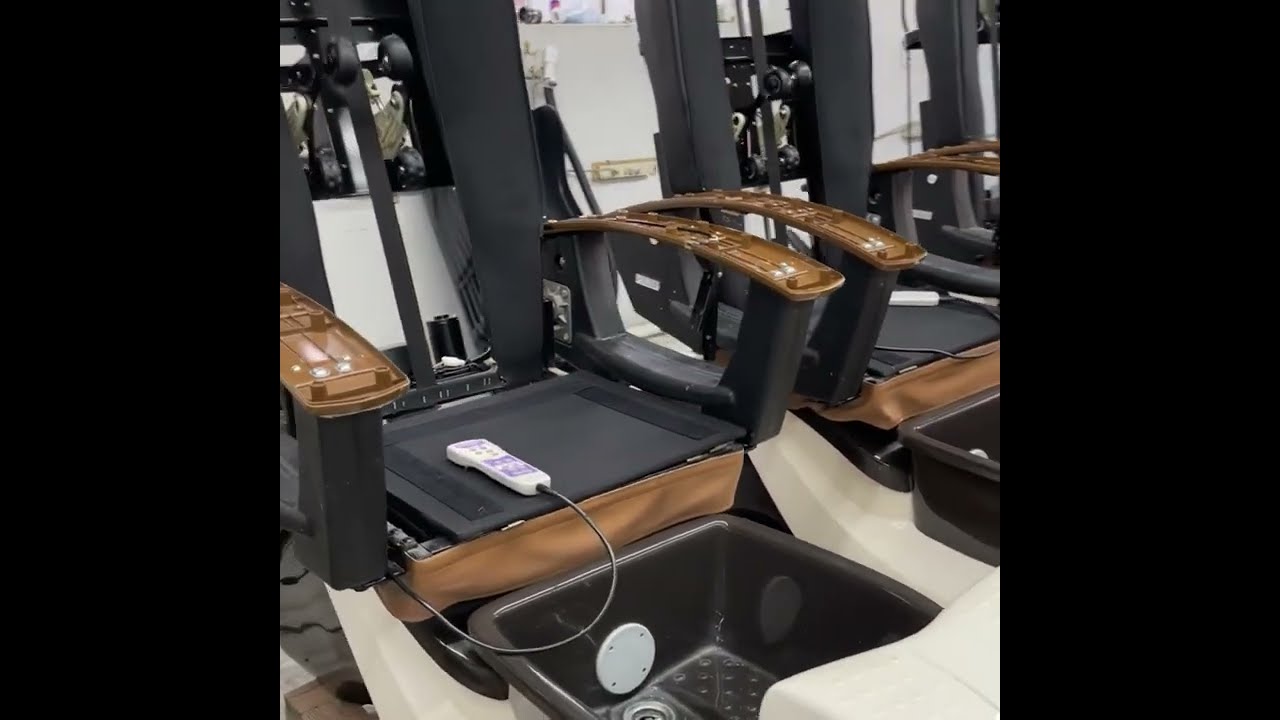 Refurbished Pedicure Chair for Nail Salon, Look New, Feel New, Work Like New :: Save at least 60%