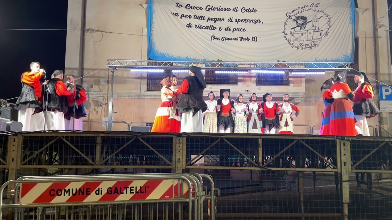 Tenore Su Connottu e Gruppo folk Brathallos di Fonni - Ballu Torrau
