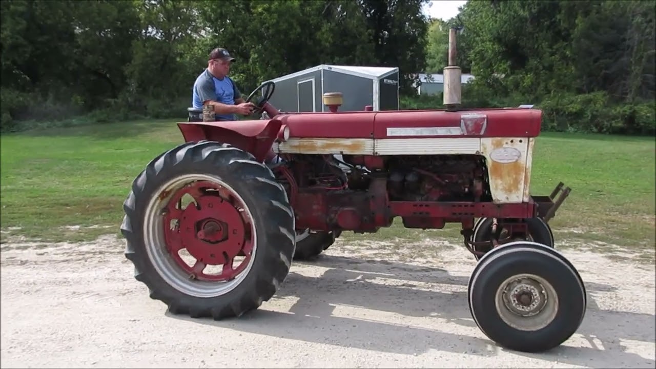 1960 McCormick Farmall 560 Diesel Wide Front Tractor