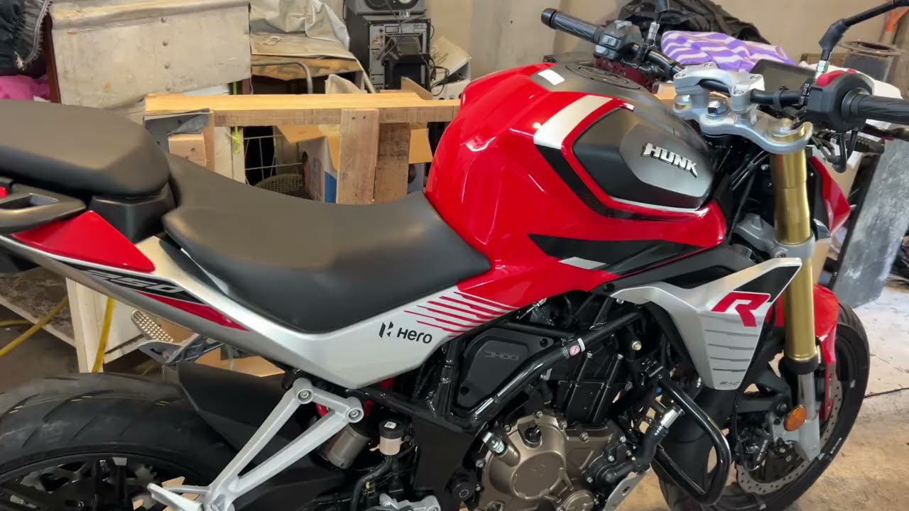 Hero hunk 250r motor se sobrecalienta, se siente pesada, como si estuviera frenada.
