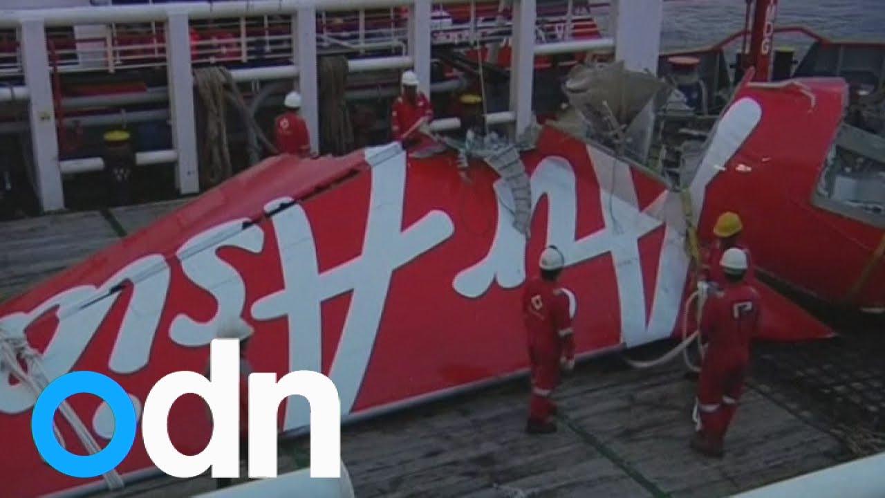 AirAsia flight data recorder retrieved by divers