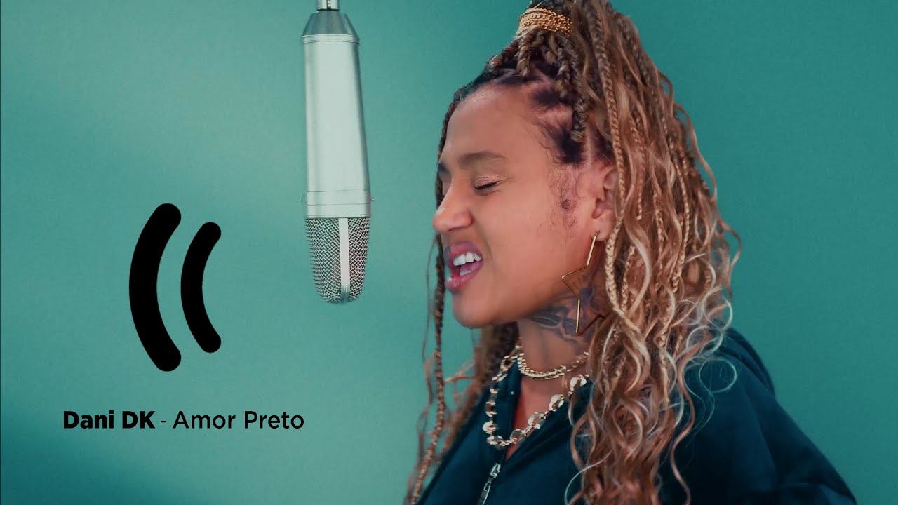 Dani DK - Amor Preto  (Studio Performance )