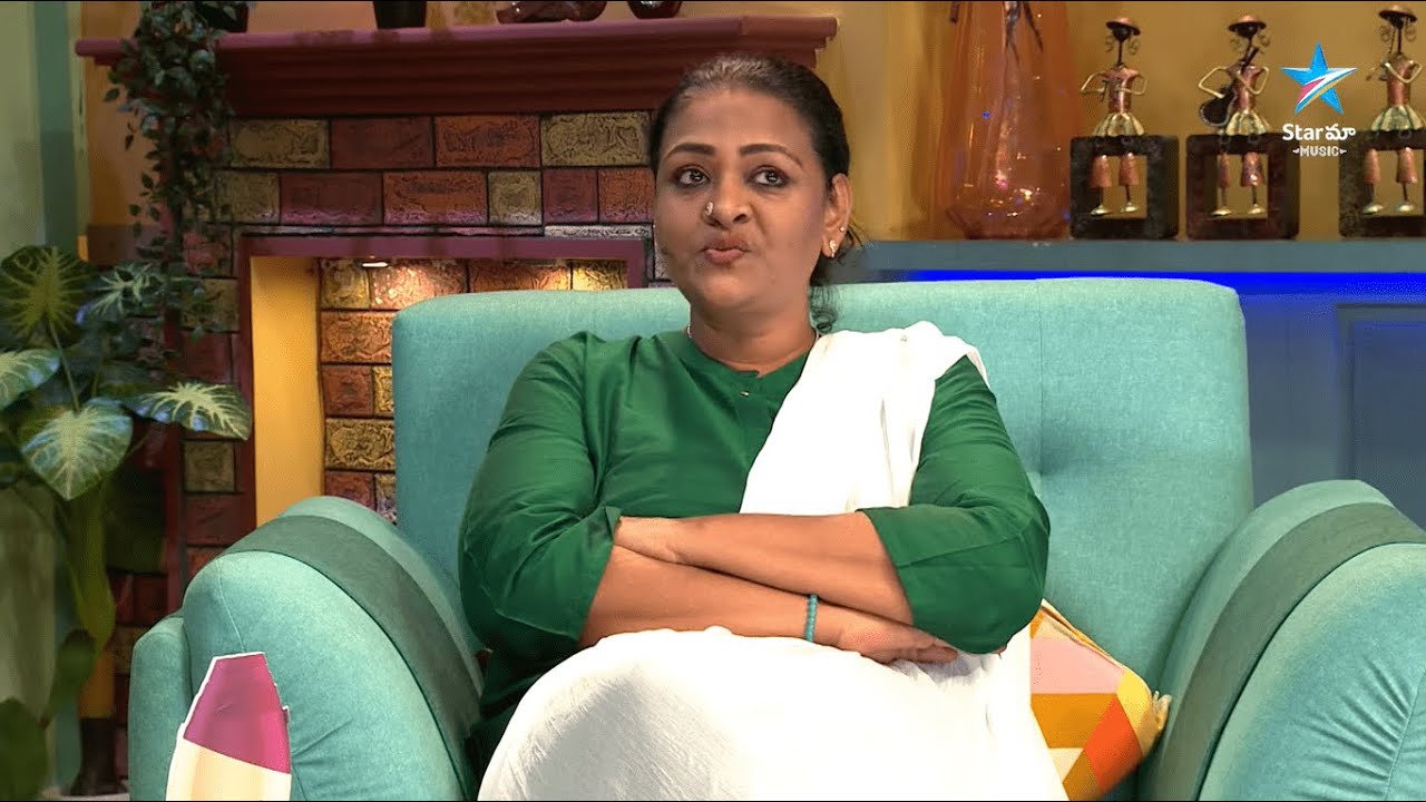 Bigg Boss Buzzz- Shakeela Reveals Bigg Boss House Contestants Secrect | Daily 10 AM and 6 PM