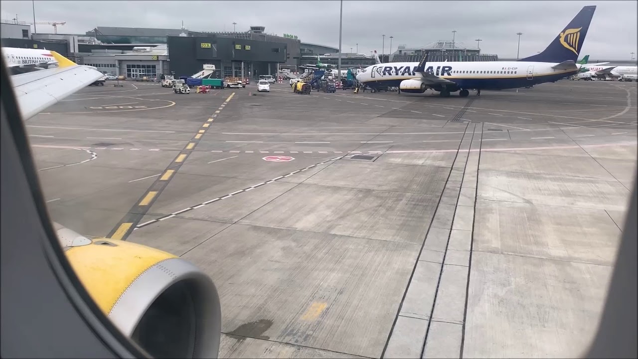 Vueling Airbus A320-214 [EC-LOC] Takeoff Dublin DUB